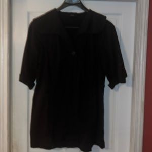 3/4 sleeve coat! Love it!! Lightweight, contemporary and cuffed sleeves.